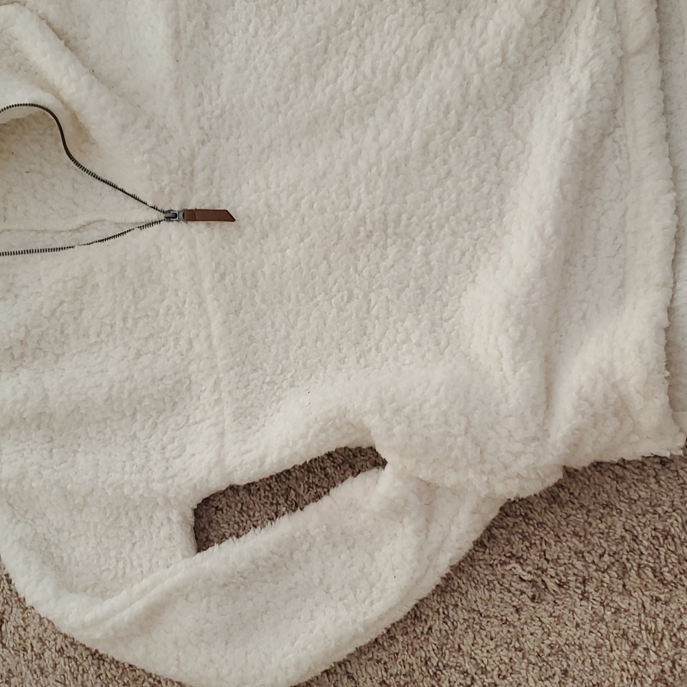 Pullover Sweater With Pockets - image 3